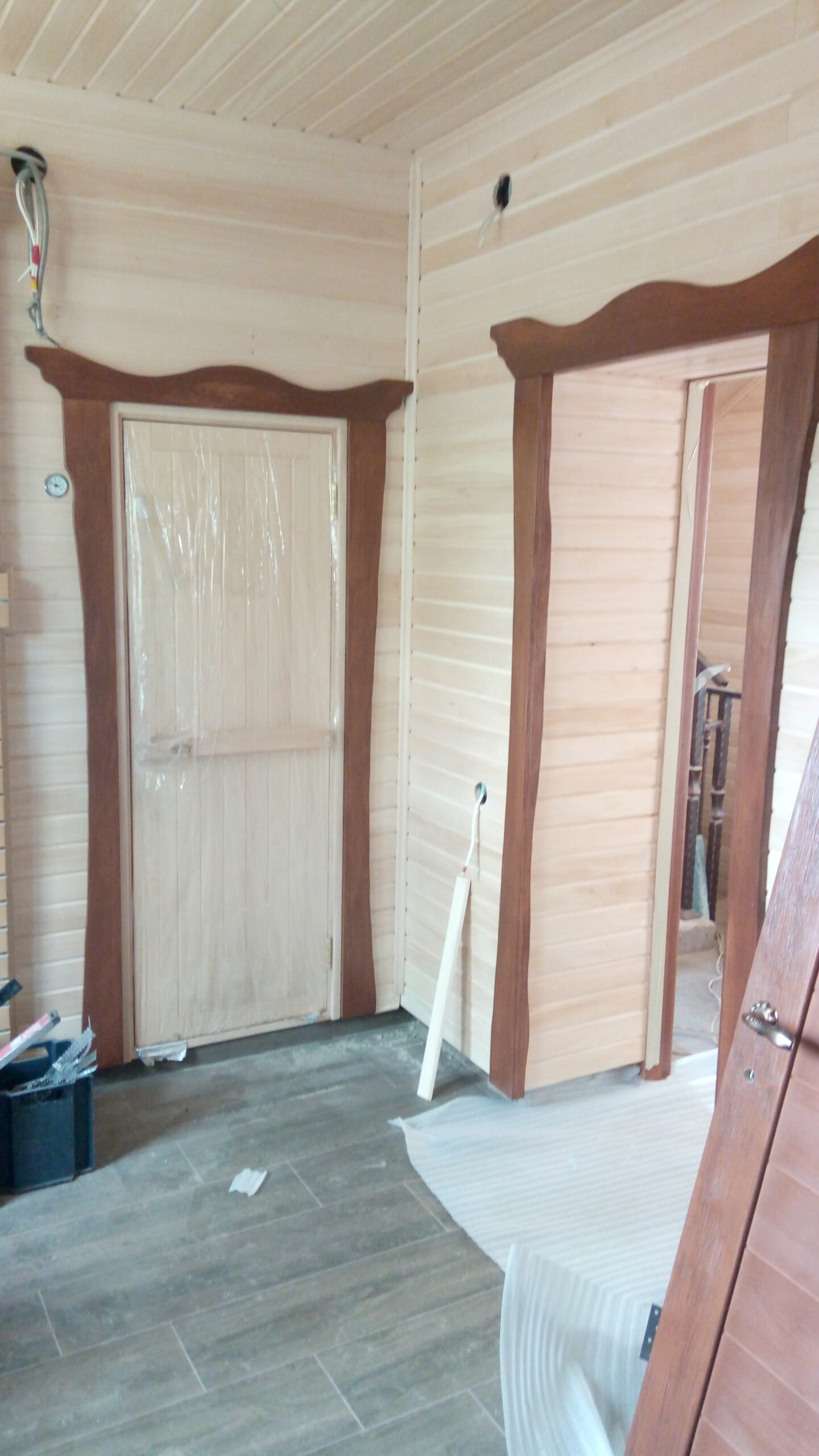 drewniane wykończenie wnętrz