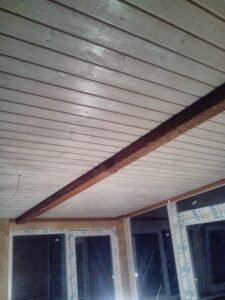 drewniane wykończenie wnętrz