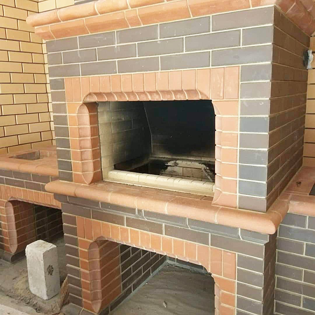 Grill ogrodowy wykonany z cegły