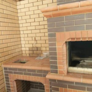 Grill ogrodowy wykonany z cegły